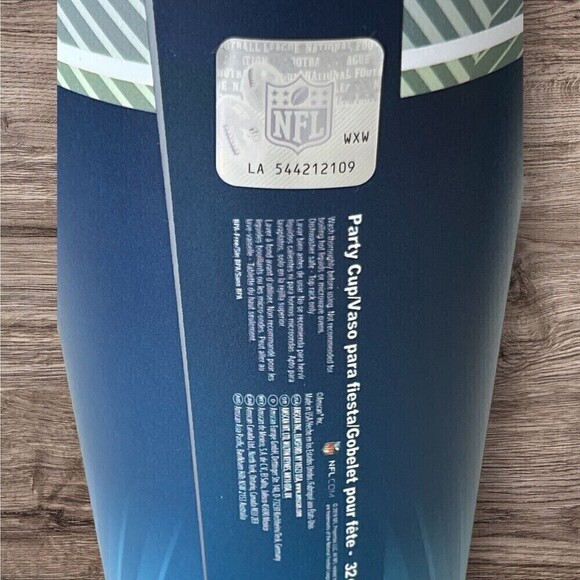 2 (TWO) Official NFL Superbowl LIII Patriots v Rams 32 oz Plastic Cups NEW - Picture 5 of 8